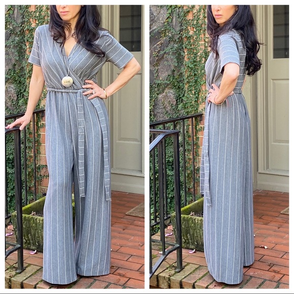 ✨LAST ONE✨Chic faux wrap wide leg belted jumpsuit - Picture 4 of 6
